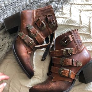 Steve Madden western booties